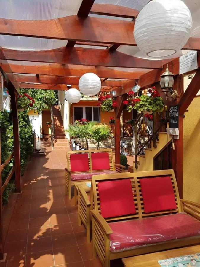 קוסטינסטי Vila Floarea Etiquette מראה חיצוני תמונה